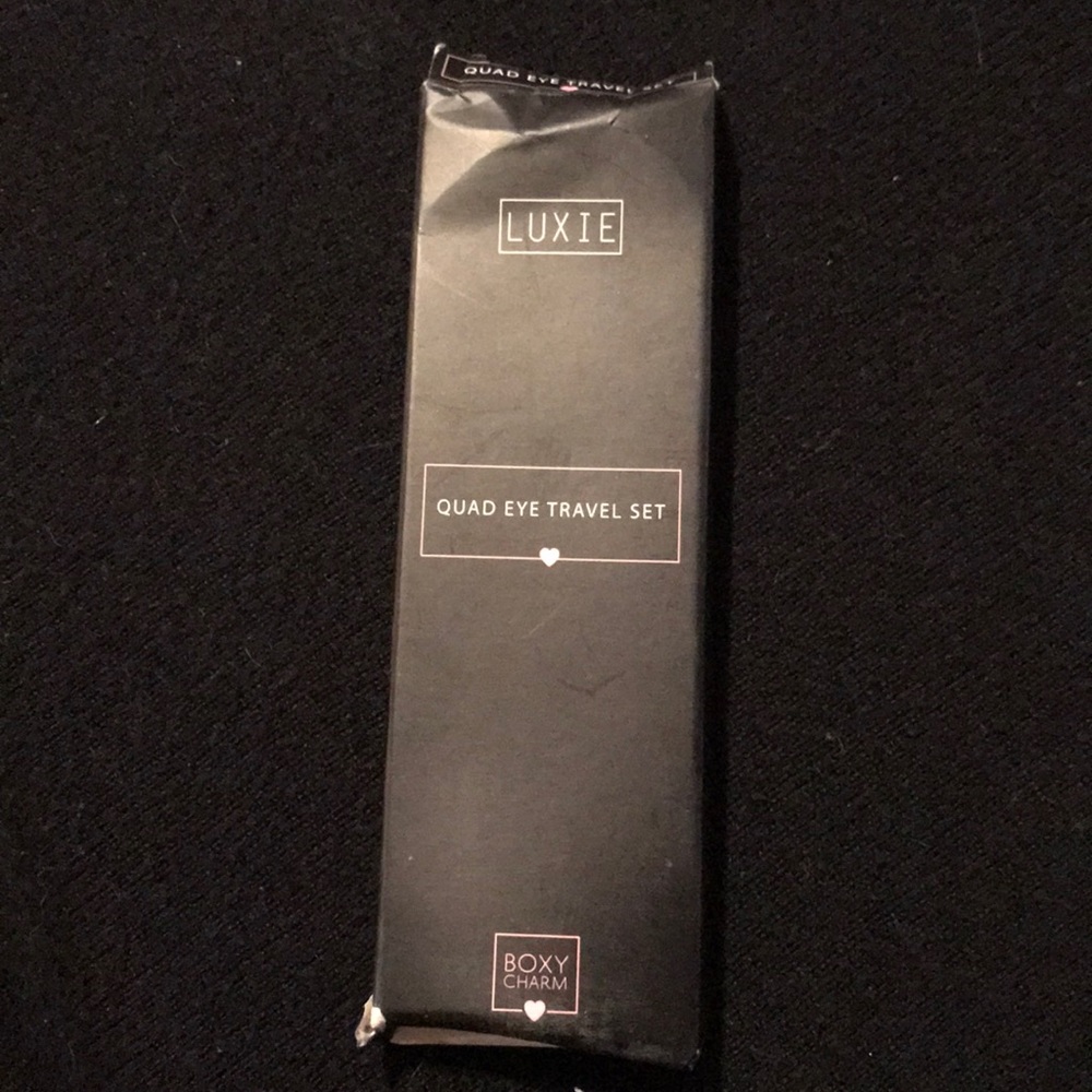 Luxie boxy charm quad eye travel set